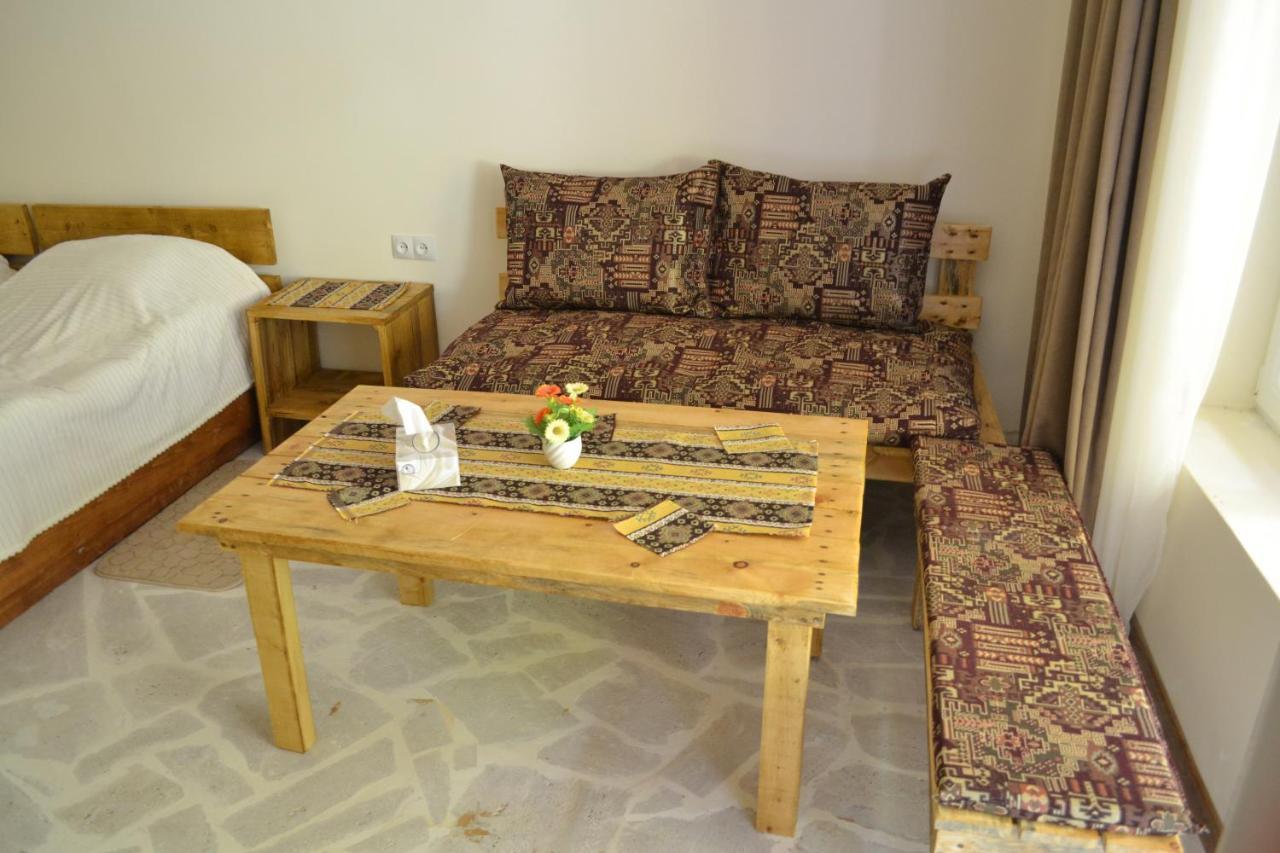 Bjnihouse, Guest House Екстер'єр фото