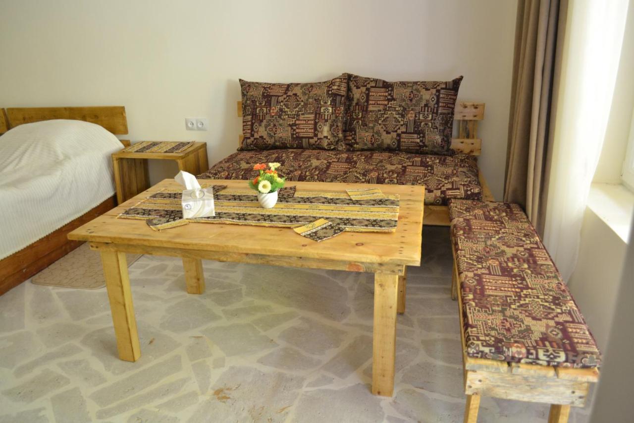 Bjnihouse, Guest House Екстер'єр фото