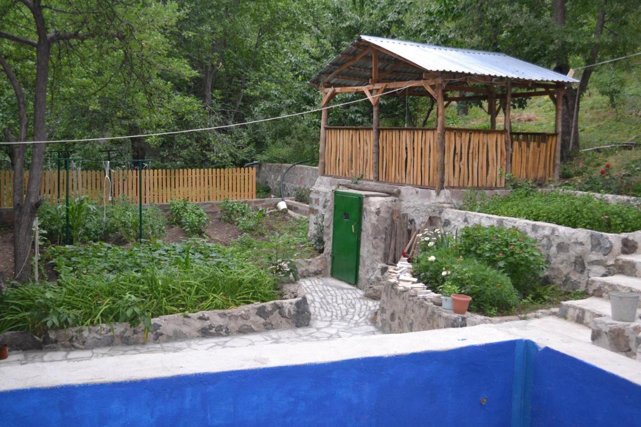 Bjnihouse, Guest House Екстер'єр фото