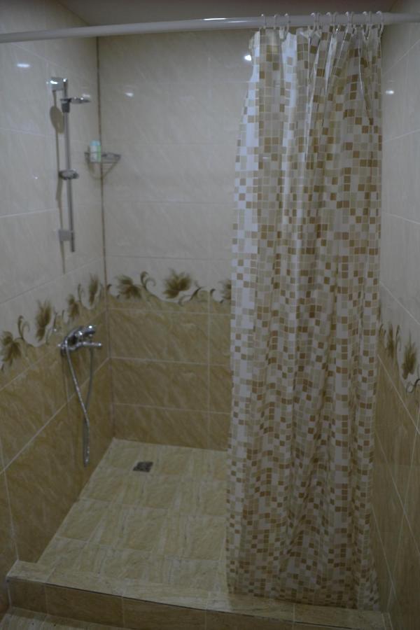 Bjnihouse, Guest House Екстер'єр фото