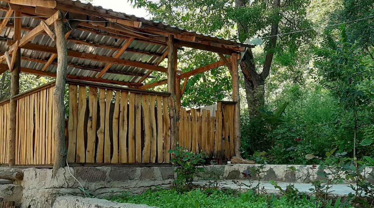 Bjnihouse, Guest House Екстер'єр фото